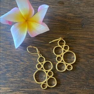 Geometric organic yellow bright gold circle earrings